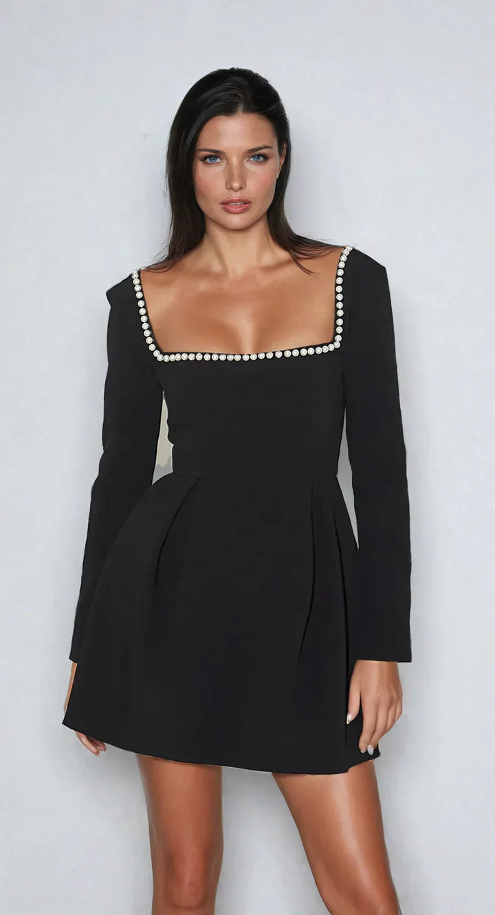 Valérie Short Beaded Dress – Elegant Cocktail Dress with Luxurious Bead Details and Flattering Cut