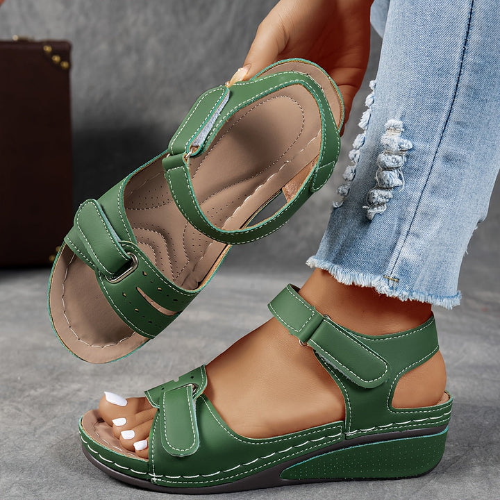 CELIMA | Fashionable orthopedic sandal