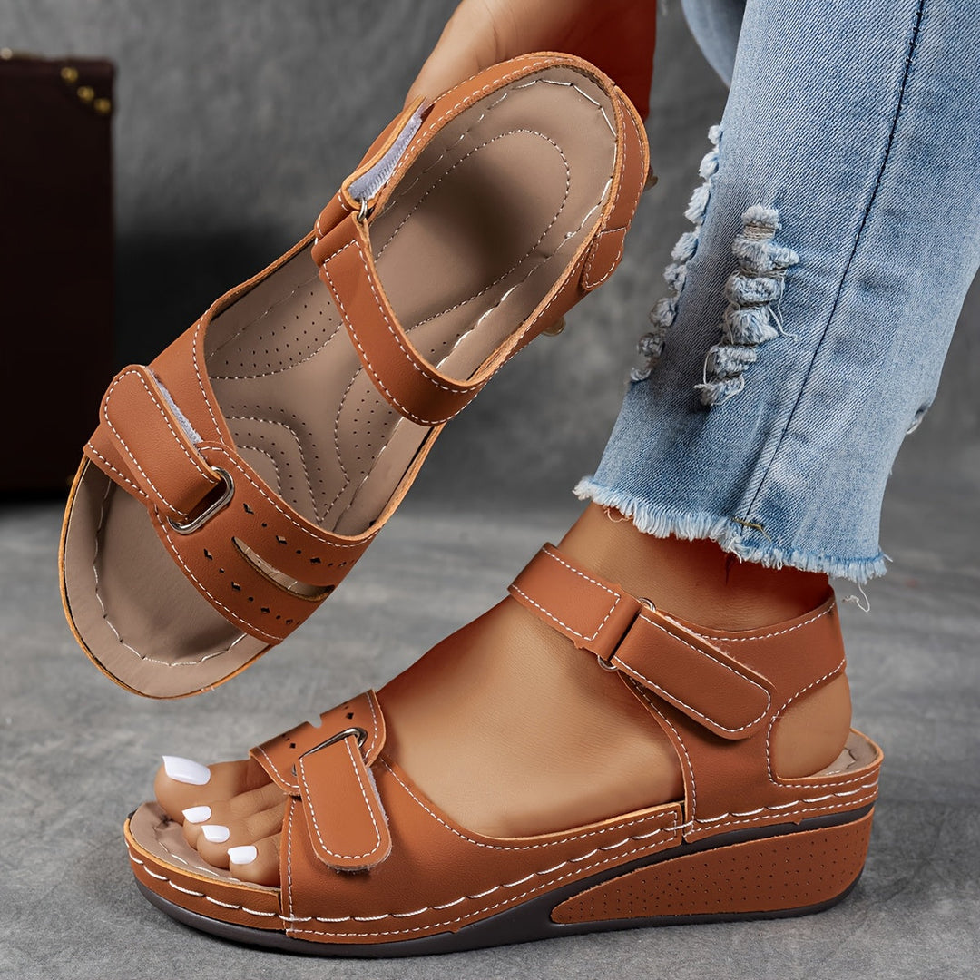 CELIMA | Fashionable orthopedic sandal
