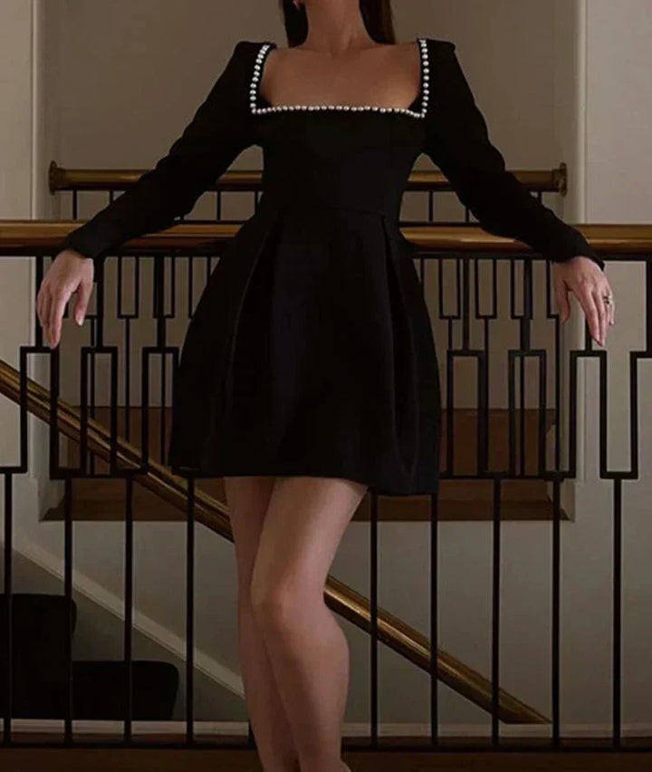 Valérie Short Beaded Dress – Elegant Cocktail Dress with Luxurious Bead Details and Flattering Cut