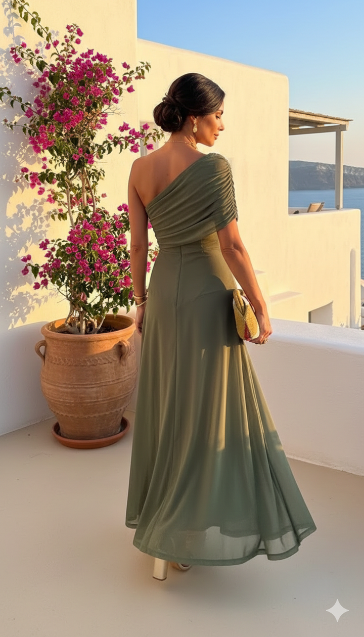 Uma - Flowing wide dress with an elegant design